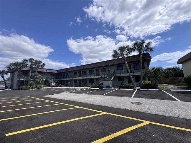 Building Photo - 1258 Barbara Dr