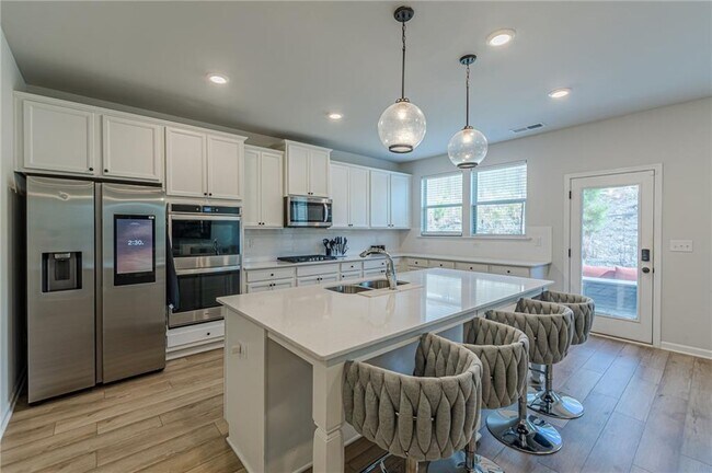 Building Photo - 4876 Elm Leaf Dr