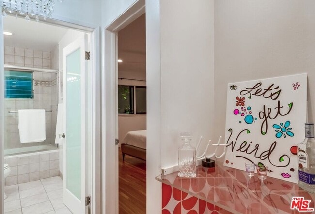 Building Photo - 1275 Havenhurst Dr