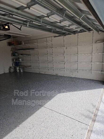 Building Photo - 1556 Scarlett Ave