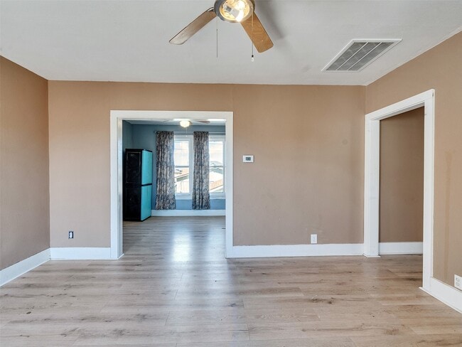 Building Photo - 5224 Bernardo De Galvez Ave
