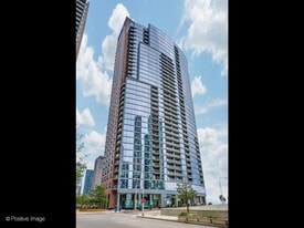 Building Photo - 450 E Waterside Dr