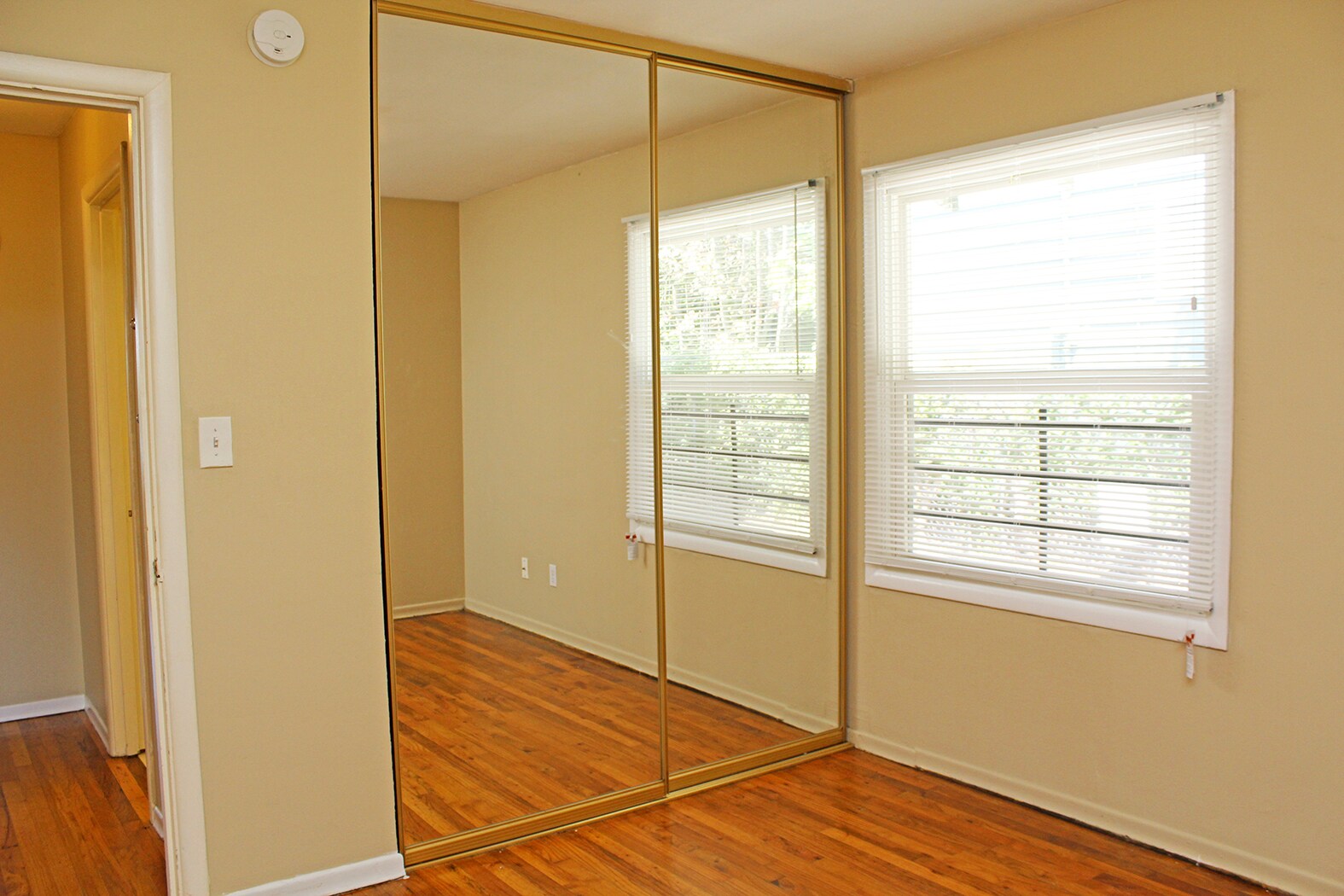 Building Photo - 4222 SE Holgate Blvd