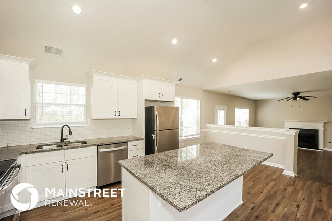 Building Photo - 220 Cinnamon Oak Cir