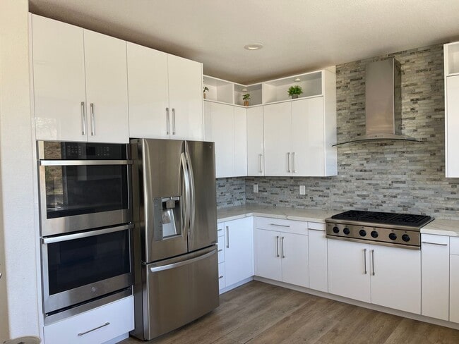 Building Photo - 3800 Venus Ct