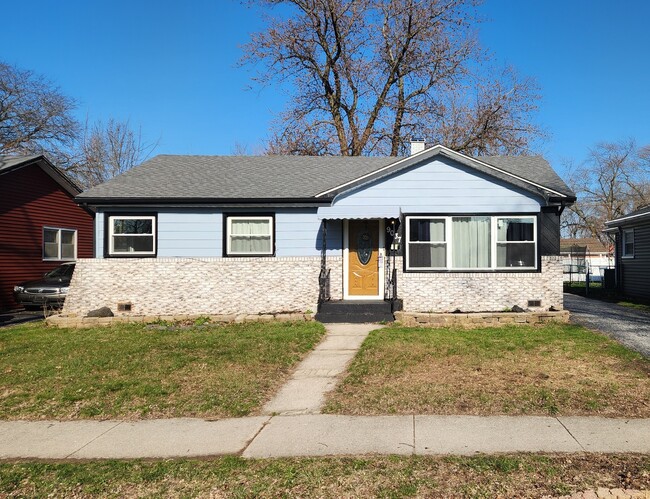 Building Photo - 9037 S 51st Ave