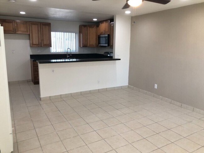 Building Photo - MOVE IN SPECIAL - Westminster One Bedroom ...