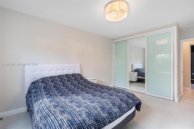 Building Photo - 1055 Stillwater Dr