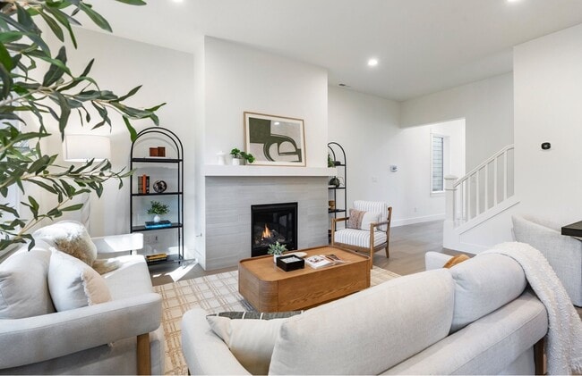 Building Photo - 15628 NW Raywood Ln