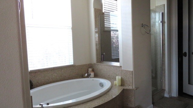 Building Photo - 2154 Lusitano St