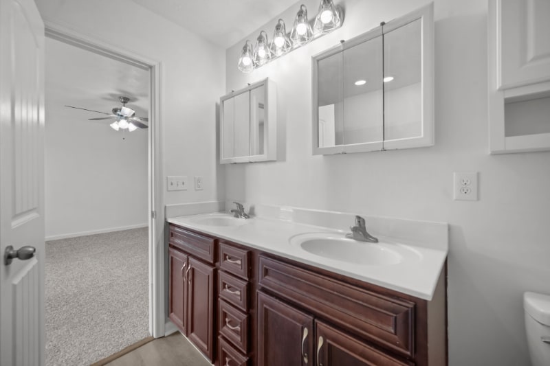 Building Photo - 209 Trophy Ridge Dr