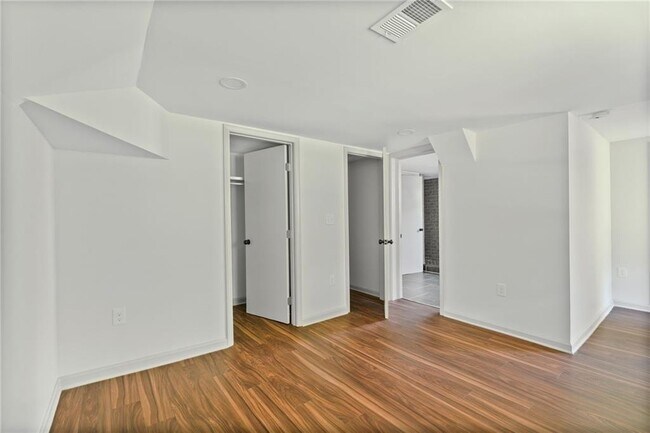 Building Photo - 3119 Piper Dr