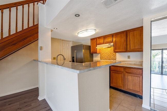 Building Photo - 2300 Old Spanish Trl