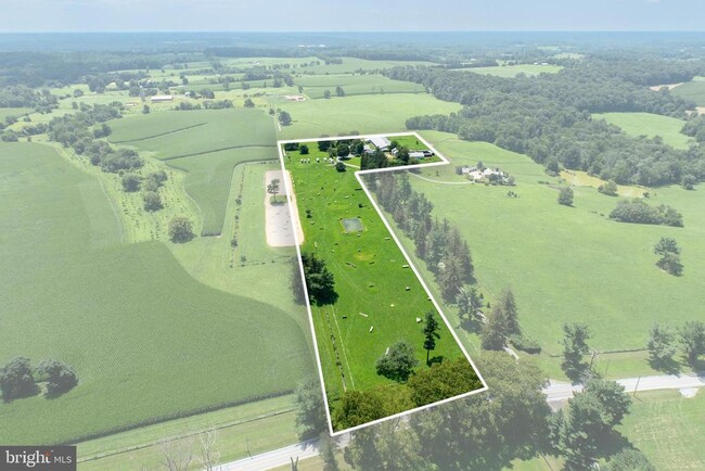 Building Photo - 1540 W Doe Run Rd