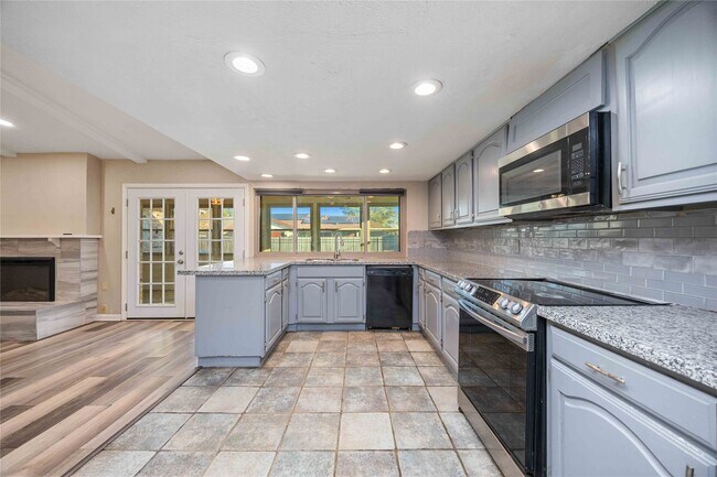 Building Photo - 14515 Merry Meadow Dr