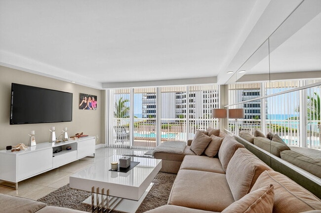 Building Photo - 3546 S Ocean Blvd