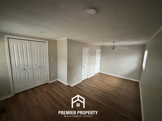 Building Photo - Charming 3BR/2BA Birmingham Home with Hardwood Floors & Covered Patio