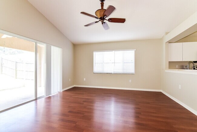 Building Photo - 312 Sonoma Dr