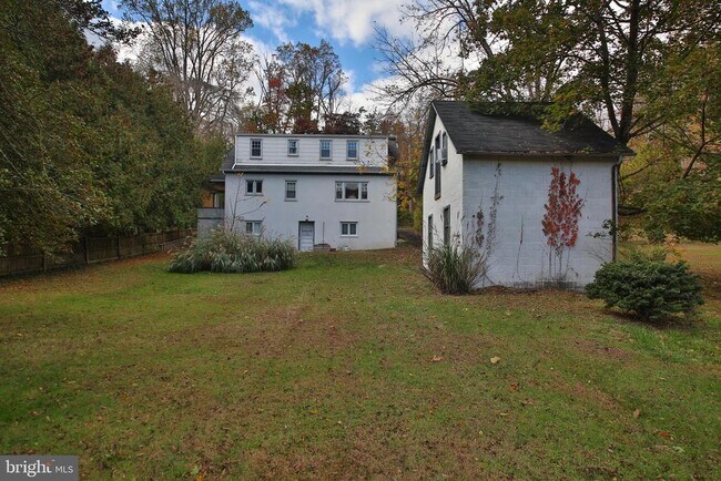 Building Photo - 96 RIVER