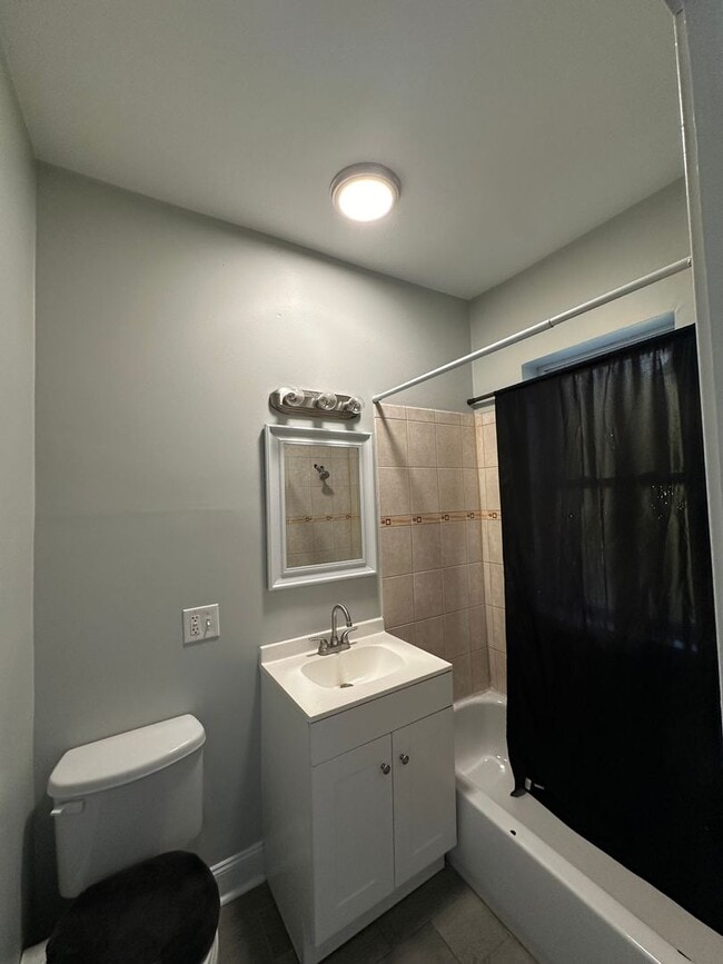 Building Photo - Cozy 1-Bedroom Apartment with Office Nook ...