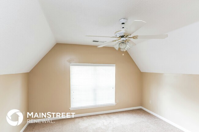 Building Photo - 6860 Hickory Crest Dr