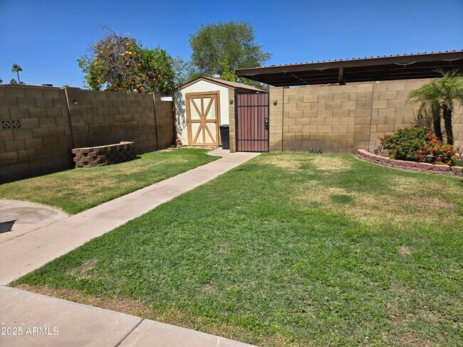 Building Photo - 2168 E Minton Dr