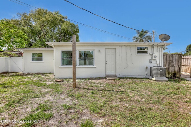 Building Photo - 2814 Lorna Dr