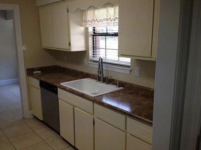 Building Photo - 1007 26th St