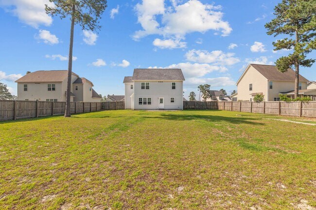 Building Photo - 3 Bed | 2.5 Bath | ~1,536 Sq Ft | Available for Rent