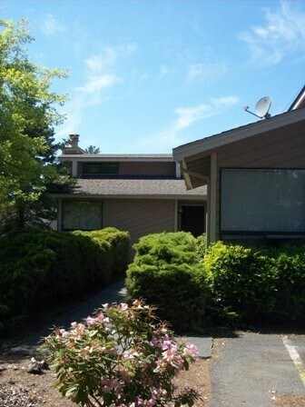 Building Photo - 2531 Superior St