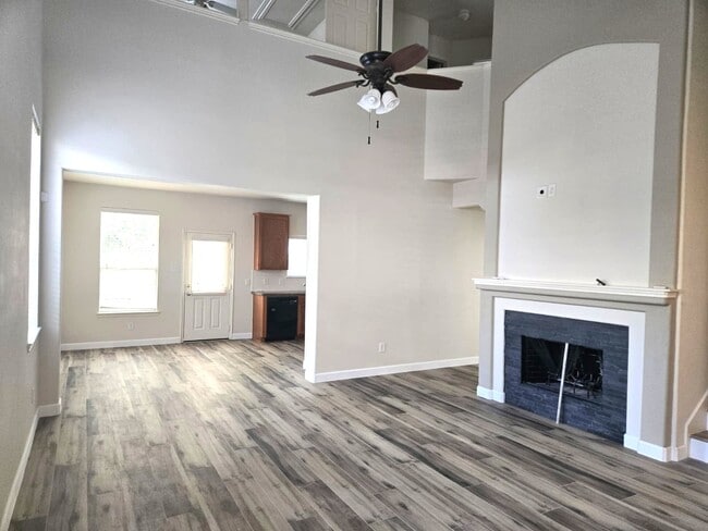 Building Photo - 6435 Richland Hills Dr