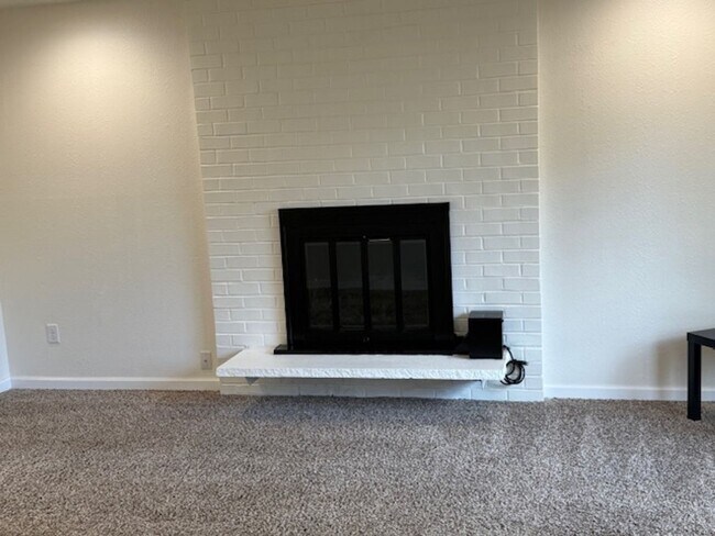 Building Photo - Lap of Luxury LLC