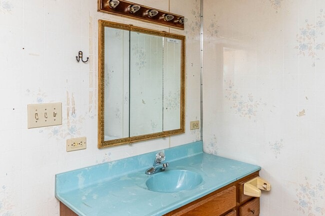 Building Photo - 2 Bedroom 2 Bath Doublewide in Dudley!