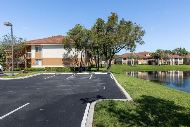 Building Photo - 706 NW 92nd Ave
