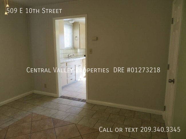 Building Photo - 509 10th St