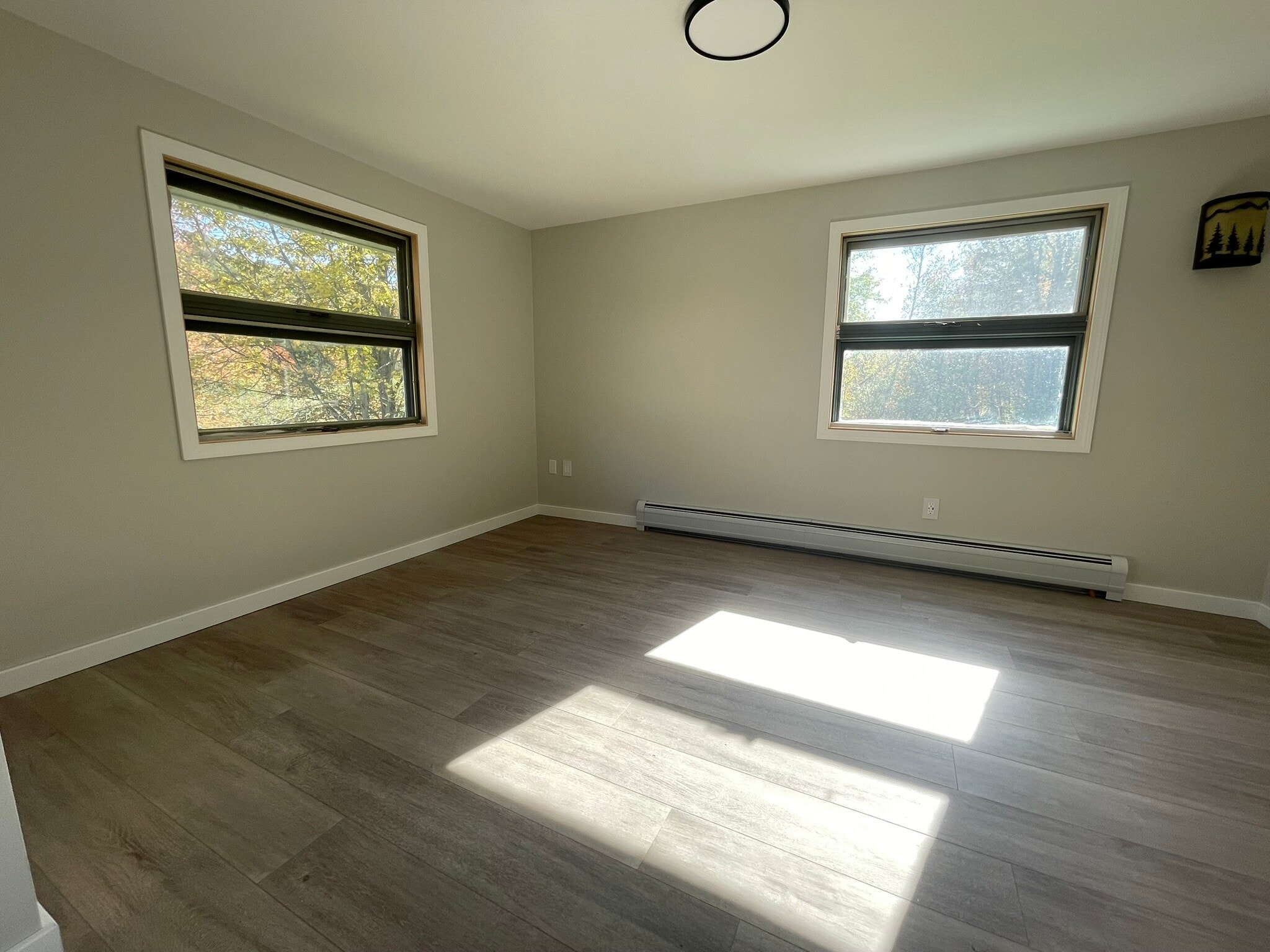 Building Photo - 832 VT-15