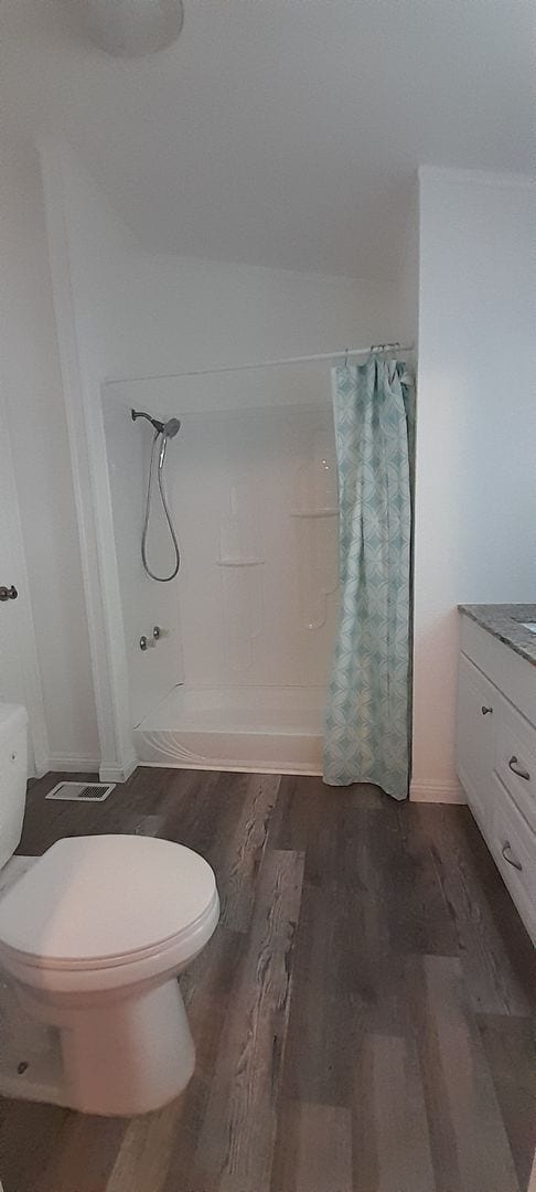 Building Photo - 3 Bedroom/2 Bath For Rent...$1700 Monthly Rent & $1700 Security Deposit Available NOW