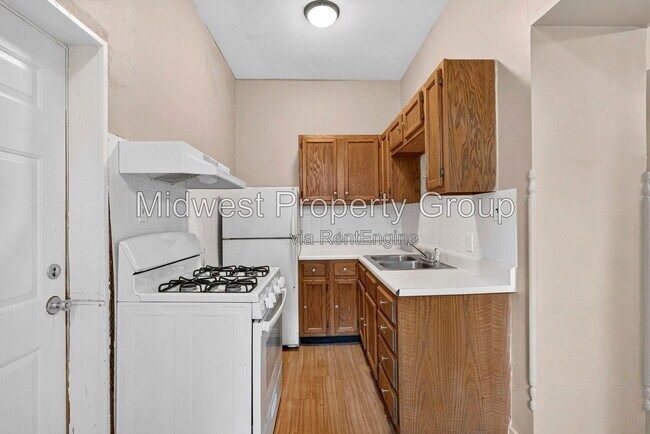 Building Photo - 3241 S Jefferson Ave