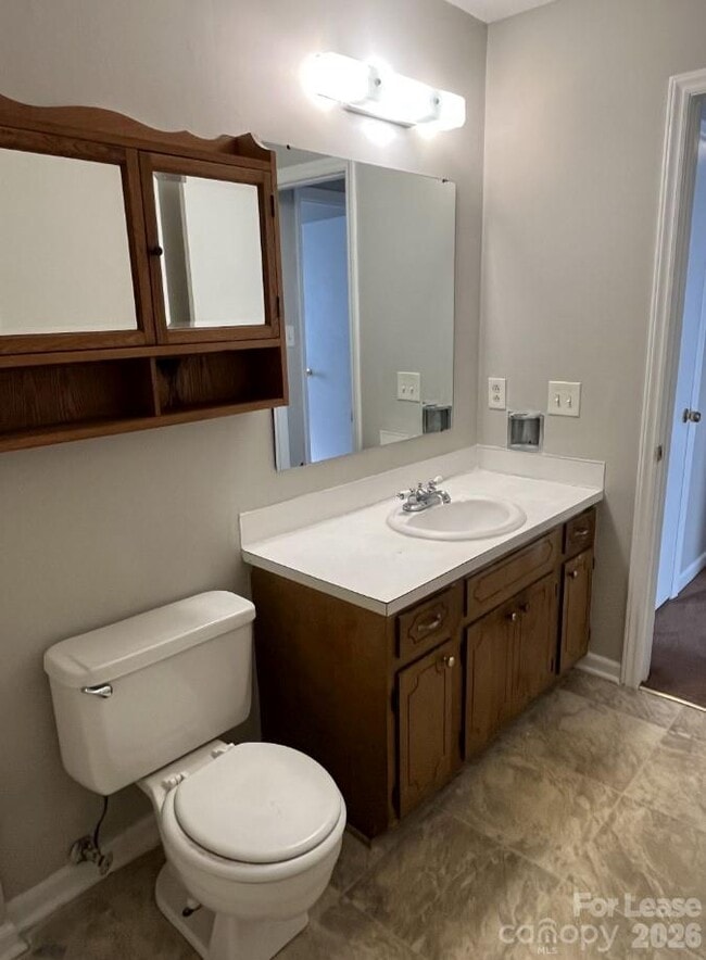 Building Photo - 3633 Driftwood Dr