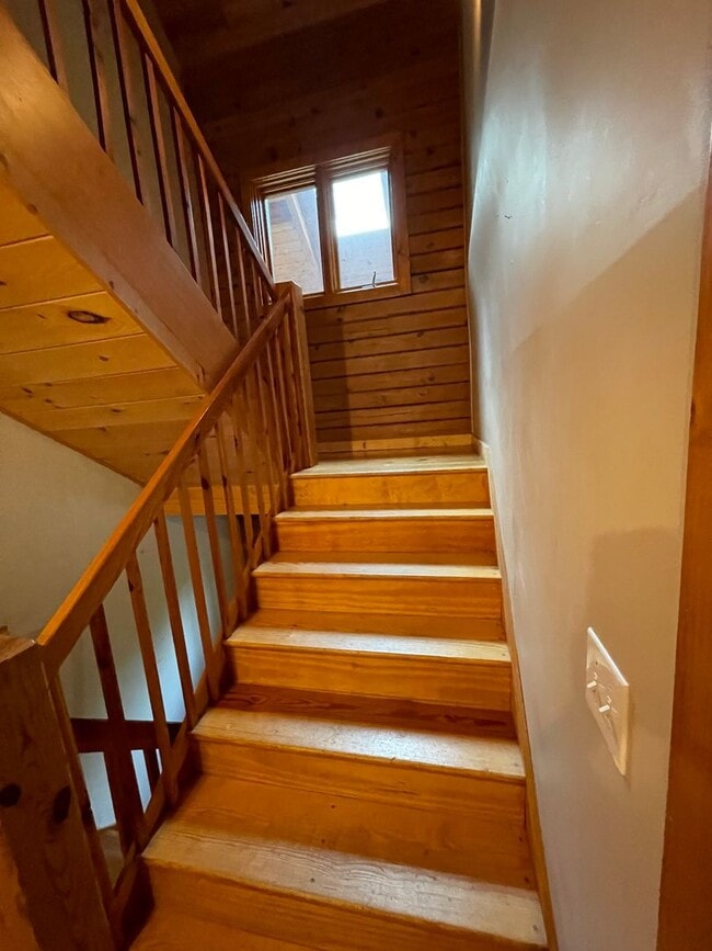 Building Photo - 504 Stuart Williams Rd