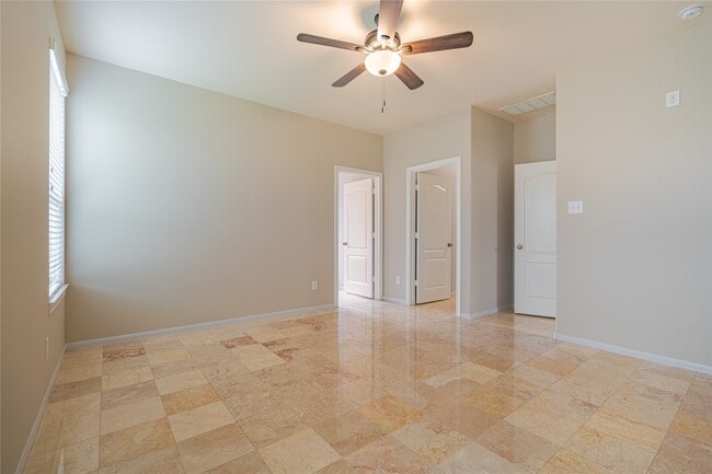 Building Photo - 28514 Lockeridge Springs Dr
