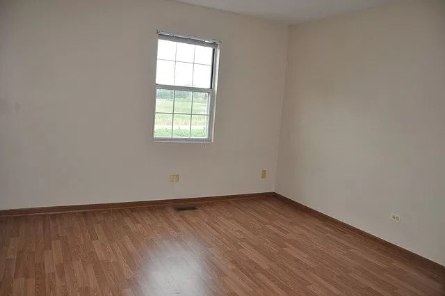 Building Photo - 101 S Oakhurst Dr