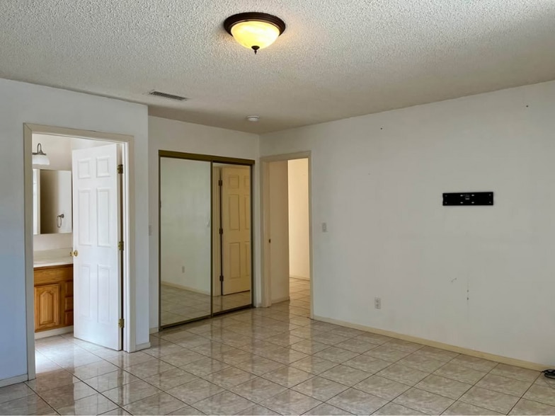 Building Photo - 2346 Seabright Ave