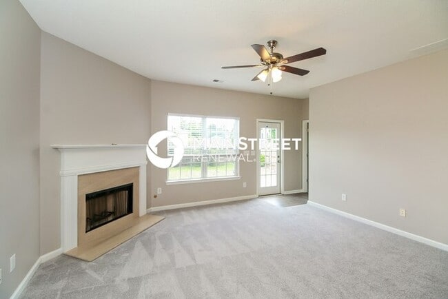 Building Photo - 4 Bedroom Pet-Friendly Home in Stockbridge, GA with Main Street Renewal
