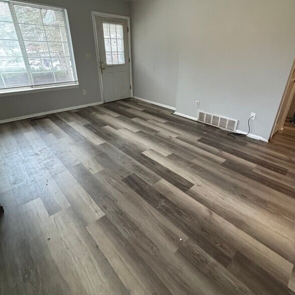 Building Photo - 920 Vincent Ct