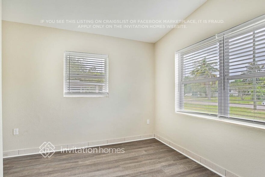 Building Photo - 5603 Cortez Dr