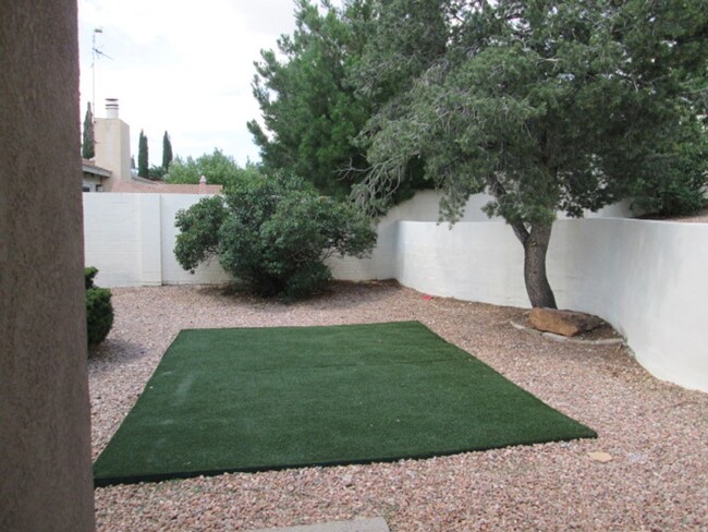 Building Photo - Four Beds in the Foothills