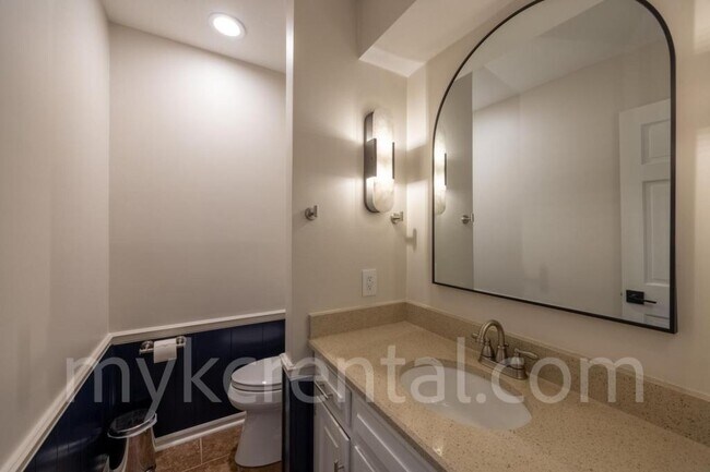 Building Photo - 12012 Ensley Ln