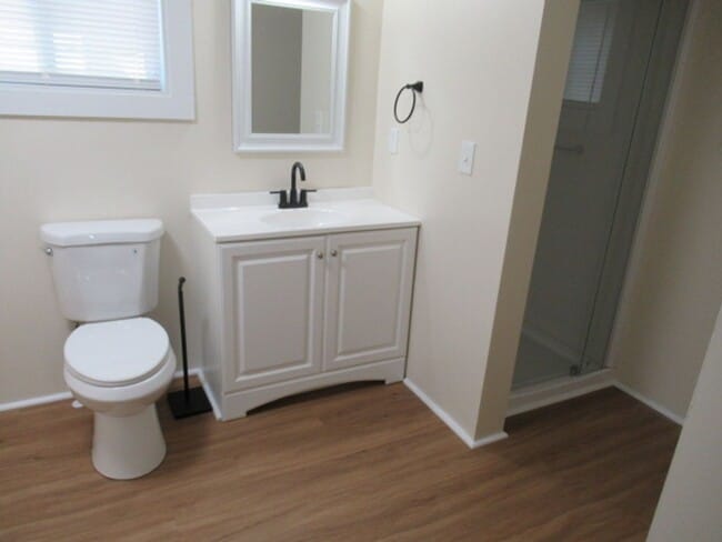 Building Photo - 609 N Aycock St