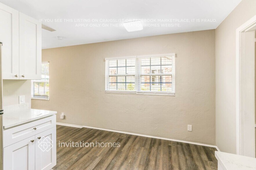 Building Photo - 2334 Auburn St S